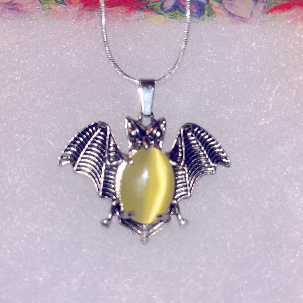 Gothic Halloween Yellow Cats Eye Crystal Silver Handmade Necklace 30”